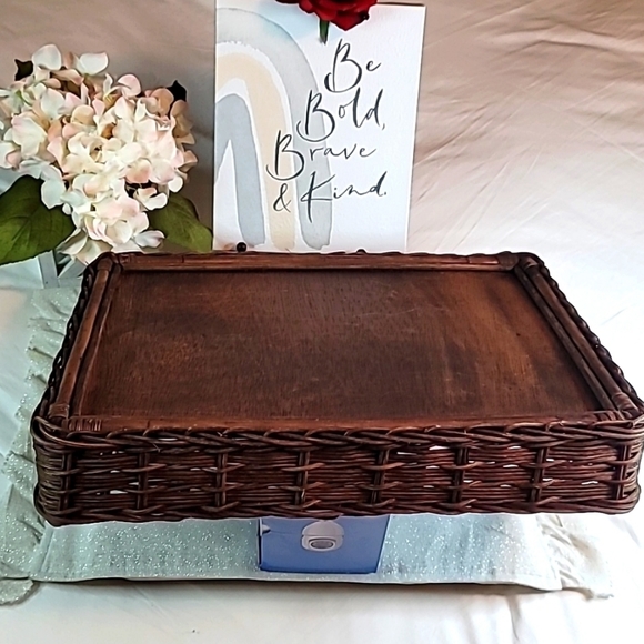 *Threshold designed w/ Studio McGee handcrafted 17"L x 14 1/4" W x 5 3/4" H tray - Picture 2 of 12